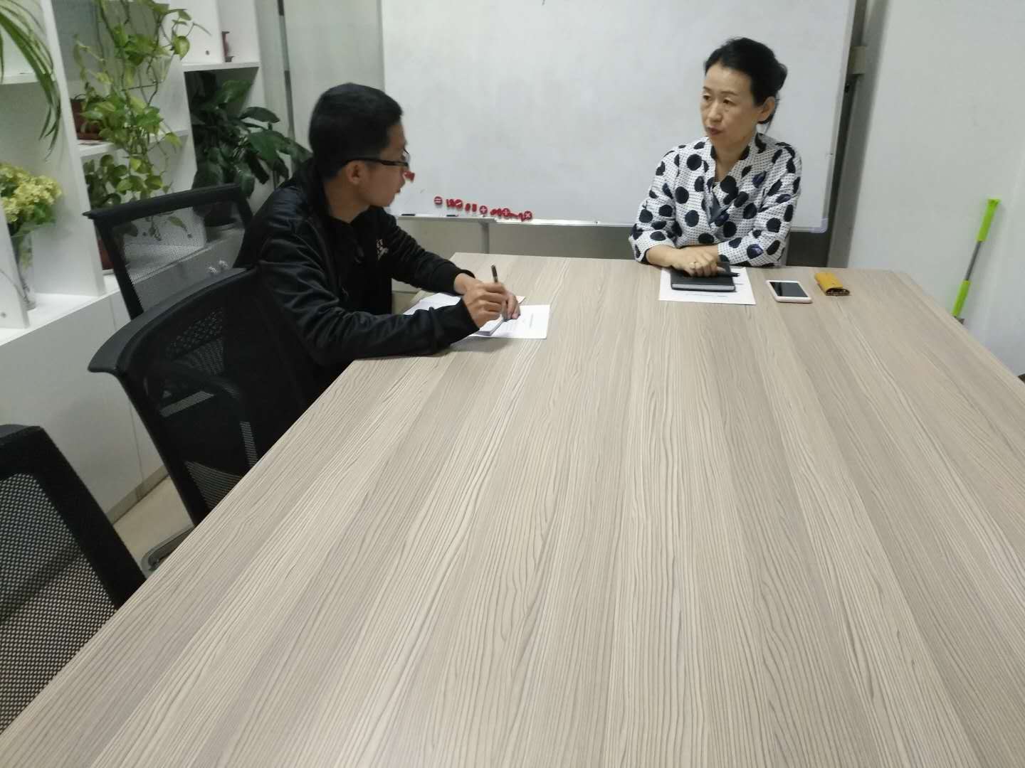 2019年励赞支部主题党日谈心谈话