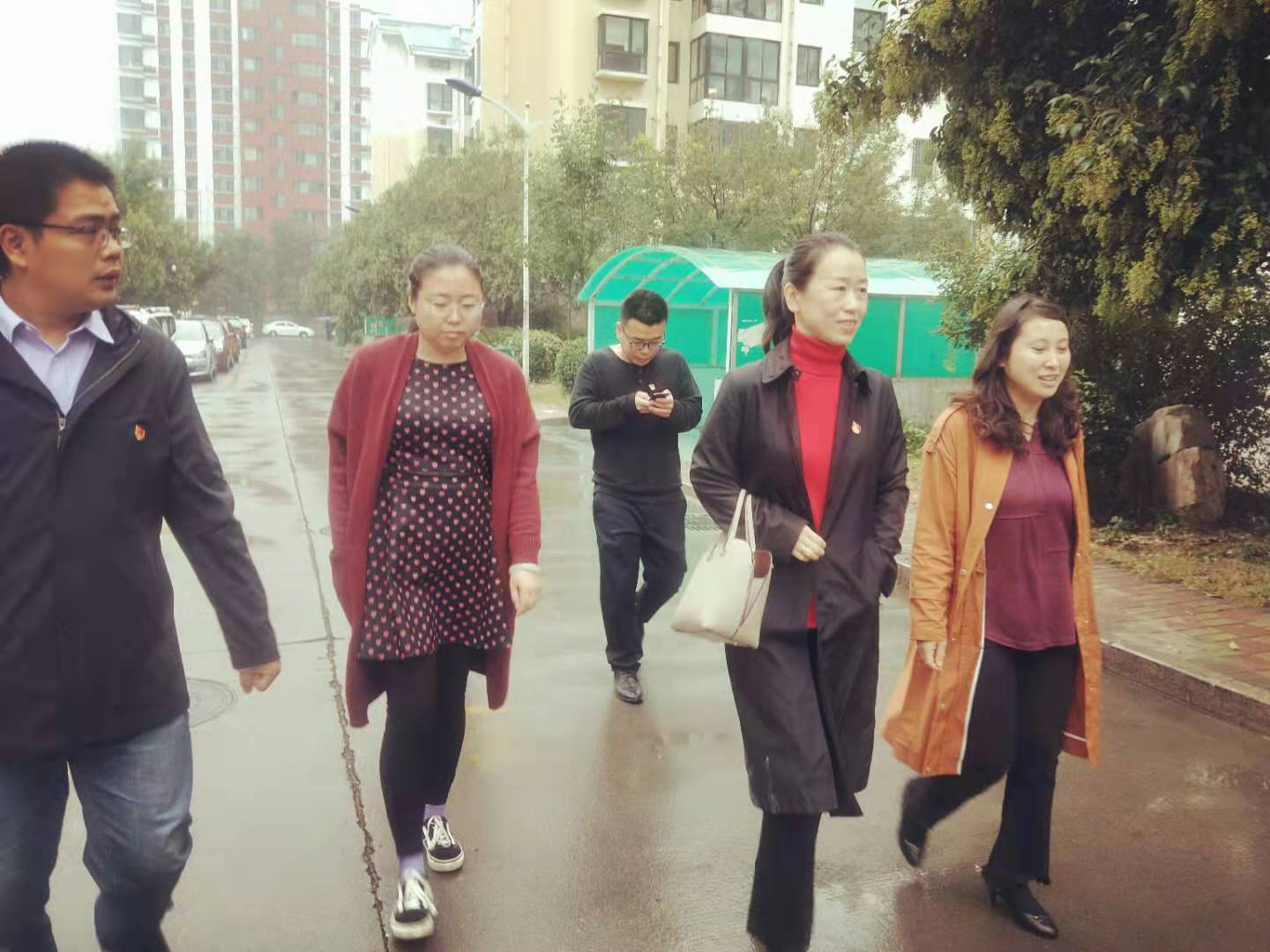 励赞党支部做实事好事