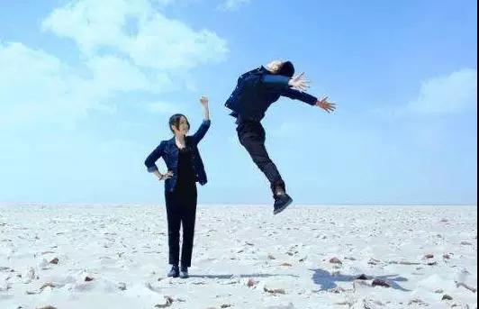 单位不安排职工休年休假又未支付相应报酬，应该如何处理？